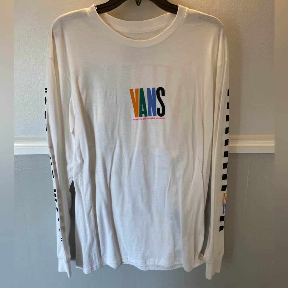 Vans Long Sleeve Tee. Size Men’s M. Color: white